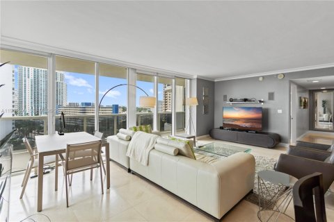 Condominio en venta en Hallandale Beach, Florida, 2 dormitorios, 165.55 m2 № 2004104 - foto 15