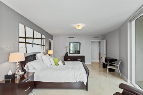 Condominio en venta en Hallandale Beach, Florida, 2 dormitorios, 165.55 m2 № 2004104 - foto 22