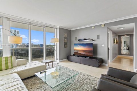 Condominio en venta en Hallandale Beach, Florida, 2 dormitorios, 165.55 m2 № 2004104 - foto 14