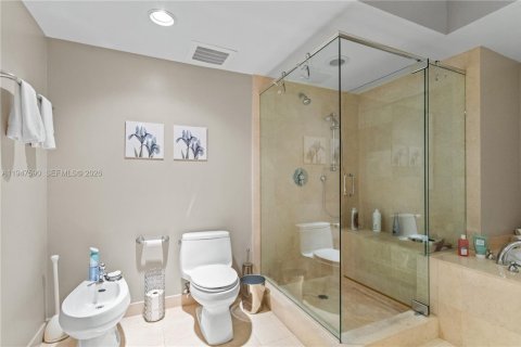 Condominio en venta en Hallandale Beach, Florida, 2 dormitorios, 165.55 m2 № 2004104 - foto 27