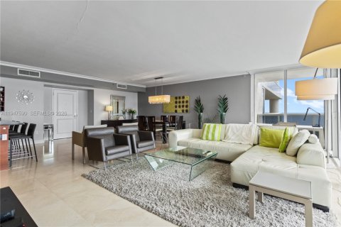 Condominio en venta en Hallandale Beach, Florida, 2 dormitorios, 165.55 m2 № 2004104 - foto 11