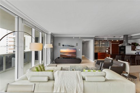 Condominio en venta en Hallandale Beach, Florida, 2 dormitorios, 165.55 m2 № 2004104 - foto 12