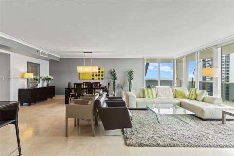 Condominio en venta en Hallandale Beach, Florida, 2 dormitorios, 165.55 m2 № 2004104 - foto 9