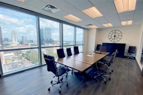 Propiedad comercial en alquiler en Orlando, Florida, 288.93 m2 № 1555061 - foto 3