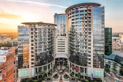 Propiedad comercial en alquiler en Orlando, Florida, 288.93 m2 № 1555061 - foto 1