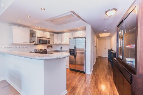 Copropriété à vendre à Miami Beach, Floride: 2 chambres, 125.05 m2 № 2399879 - photo 2