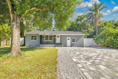 House in Orlando, Florida 3 bedrooms, 104.52 sq.m. № 1793959 - photo 1