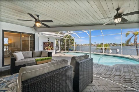 Casa en venta en Cape Coral, Florida, 3 dormitorios, 214.23 m2 № 1717265 - foto 7