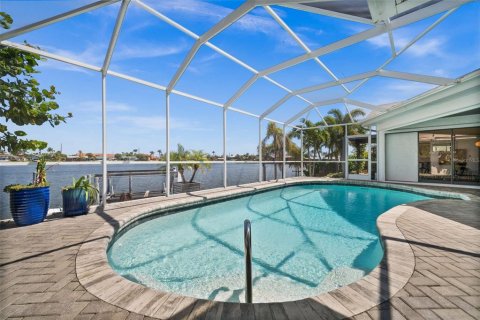 Casa en venta en Cape Coral, Florida, 3 dormitorios, 214.23 m2 № 1717265 - foto 5