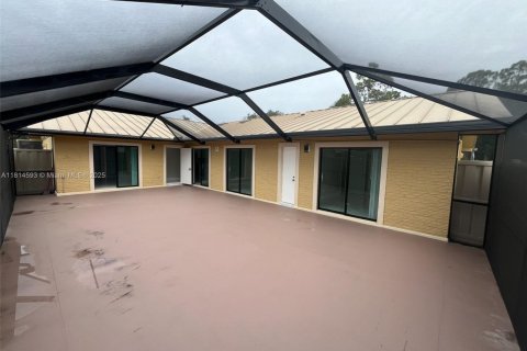 Townhouse in Palm Beach Gardens, Florida 3 bedrooms, 118.54 sq.m. № 1768203 - photo 4