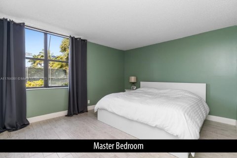 Condo in Delray Beach, Florida, 2 bedrooms № 1979343 - photo 15