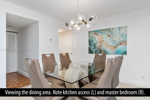 Condo in Delray Beach, Florida, 2 bedrooms № 1979343 - photo 9