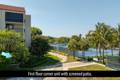 Condo in Delray Beach, Florida, 2 bedrooms № 1979343 - photo 2