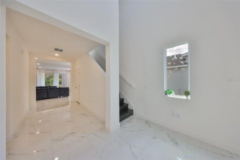 House in Apollo Beach, Florida 4 bedrooms, 211.17 sq.m. № 1677332 - photo 18
