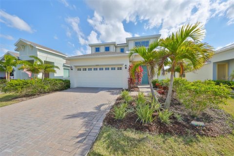 House in Apollo Beach, Florida 4 bedrooms, 211.17 sq.m. № 1677332 - photo 1