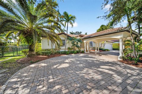 Купить виллу или дом в Майами, Флорида 5 спален, 277.41м2, № 1999338 - фото 6