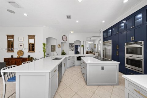 Купить виллу или дом в Майами, Флорида 5 спален, 277.41м2, № 1999338 - фото 24