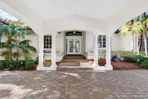 Купить виллу или дом в Майами, Флорида 5 спален, 277.41м2, № 1999338 - фото 9