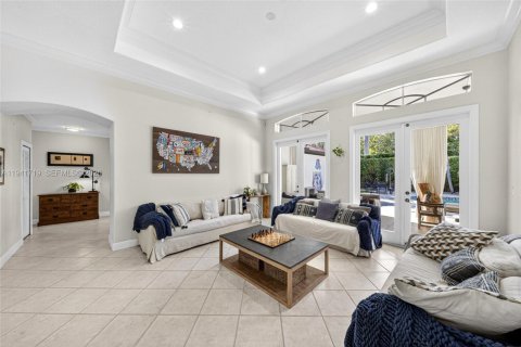 Купить виллу или дом в Майами, Флорида 5 спален, 277.41м2, № 1999338 - фото 12