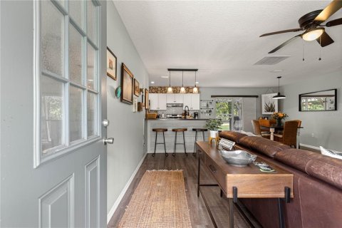 Villa ou maison à louer à Ocala, Floride: 3 chambres, 118.82 m2 № 2148891 - photo 7