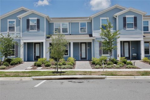 Adosado en alquiler en Orlando, Florida, 3 dormitorios, 150.5 m2 № 1909994 - foto 1