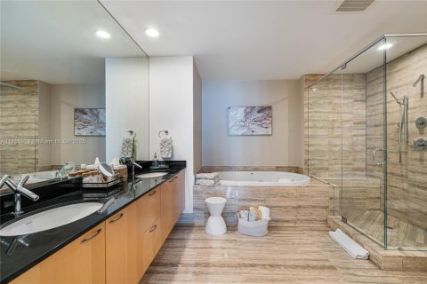 Снять в аренду кондоминиум в Санни-Айлс-Бич, Флорида 3 спальни, 183.85м2, № 1959443 - фото 30