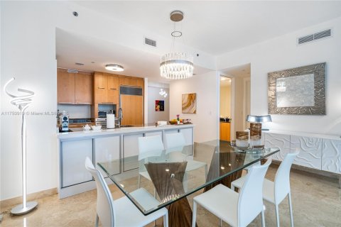 Снять в аренду кондоминиум в Санни-Айлс-Бич, Флорида 3 спальни, 183.85м2, № 1959443 - фото 8