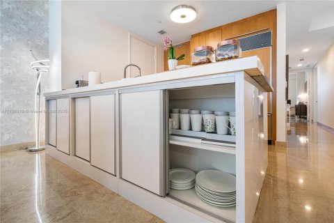 Снять в аренду кондоминиум в Санни-Айлс-Бич, Флорида 3 спальни, 183.85м2, № 1959443 - фото 14