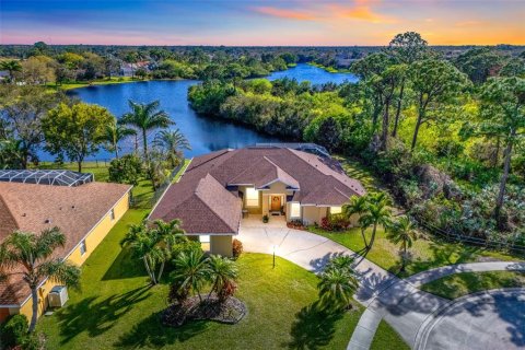 Casa en venta en Rockledge, Florida, 4 dormitorios, 210.24 m2 № 1716718 - foto 1