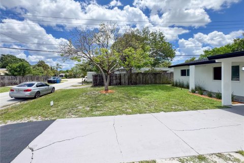 Casa en venta en Oakland Park, Florida, 3 dormitorios № 2078105 - foto 3