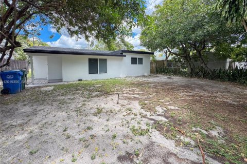 Casa en venta en Oakland Park, Florida, 3 dormitorios № 2078105 - foto 24