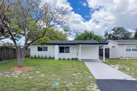 Casa en Oakland Park, Florida 3 dormitorios № 2078105