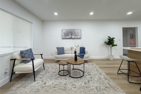 Casa en venta en Oakland Park, Florida, 3 dormitorios № 2078105 - foto 6