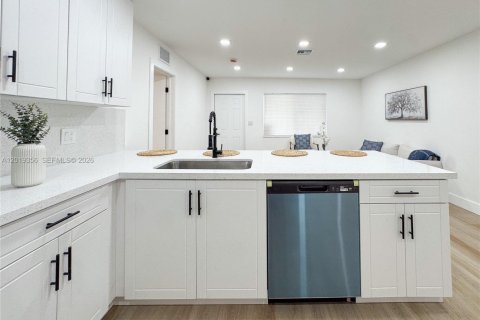 Casa en venta en Oakland Park, Florida, 3 dormitorios № 2078105 - foto 12