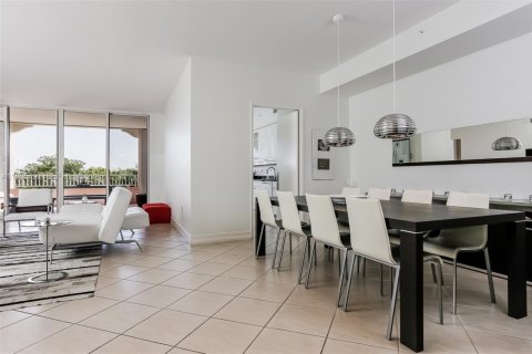 Condominio en alquiler en Key Biscayne, Florida, 3 dormitorios, 206.24 m2 № 1993694 - foto 8