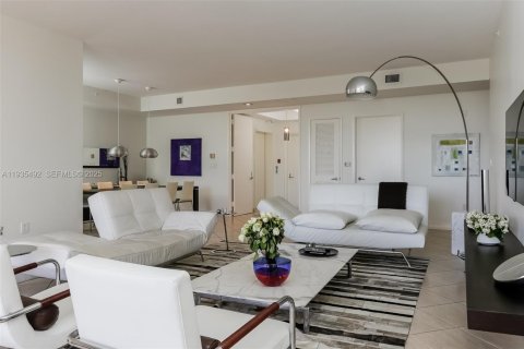 Condominio en alquiler en Key Biscayne, Florida, 3 dormitorios, 206.24 m2 № 1993694 - foto 7