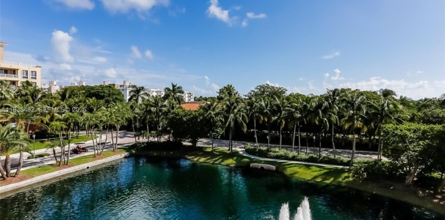 Condominio en Key Biscayne, Florida, 3 dormitorios  № 1993694