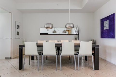 Condominio en alquiler en Key Biscayne, Florida, 3 dormitorios, 206.24 m2 № 1993694 - foto 9