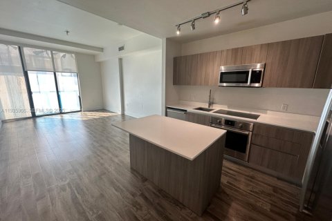 Condo in Miami, Florida, 1 bedroom № 1994046 - photo 3