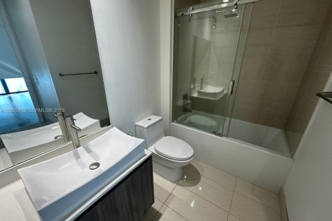 Condo in Miami, Florida, 1 bedroom № 1994046 - photo 10