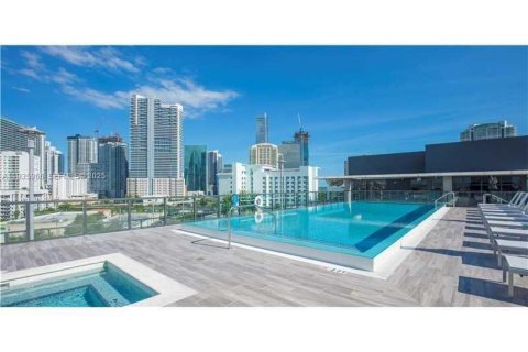 Condo in Miami, Florida, 1 bedroom № 1994046 - photo 15