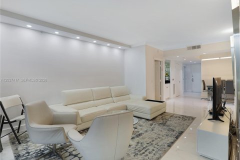 Copropriété à louer à Miami Beach, Floride: 2 chambres, 144 m2 № 2154904 - photo 2