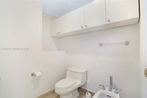 Copropriété à louer à Miami Beach, Floride: 2 chambres, 144 m2 № 2154904 - photo 28