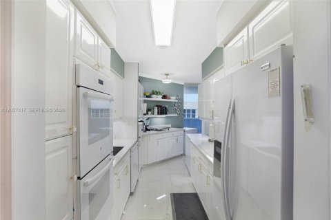 Copropriété à louer à Miami Beach, Floride: 2 chambres, 144 m2 № 2154904 - photo 13