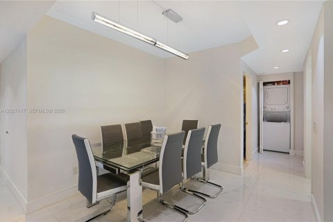 Copropriété à louer à Miami Beach, Floride: 2 chambres, 144 m2 № 2154904 - photo 19