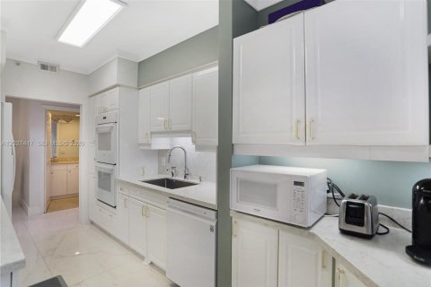 Copropriété à louer à Miami Beach, Floride: 2 chambres, 144 m2 № 2154904 - photo 14