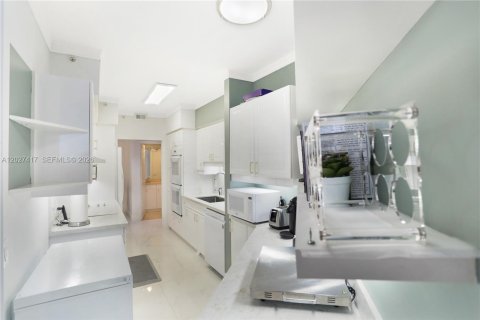 Copropriété à louer à Miami Beach, Floride: 2 chambres, 144 m2 № 2154904 - photo 17