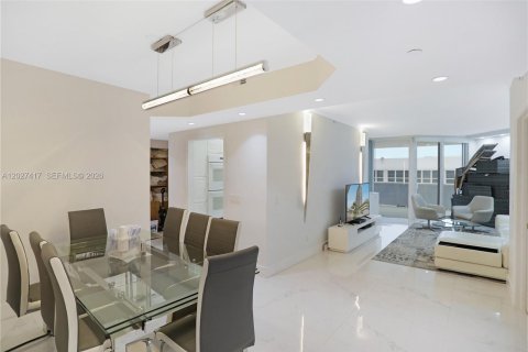 Condo à Miami Beach, Floride, 2 chambres  № 2154904