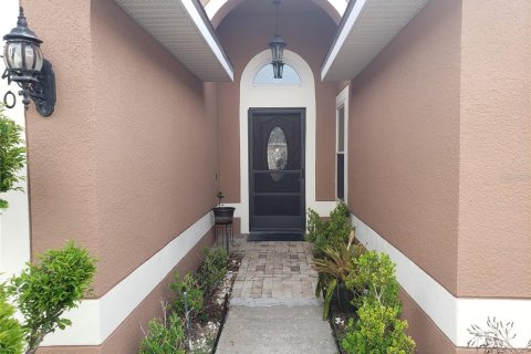 Villa ou maison à vendre à Davenport, Floride: 4 chambres, 153.66 m2 № 1745542 - photo 2
