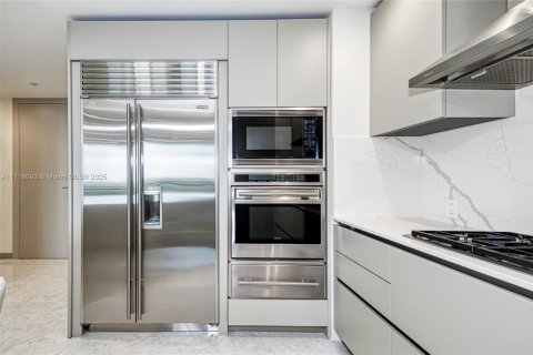 Condominio en venta en Bal Harbour, Florida, 2 dormitorios, 186.64 m2 № 1467758 - foto 9